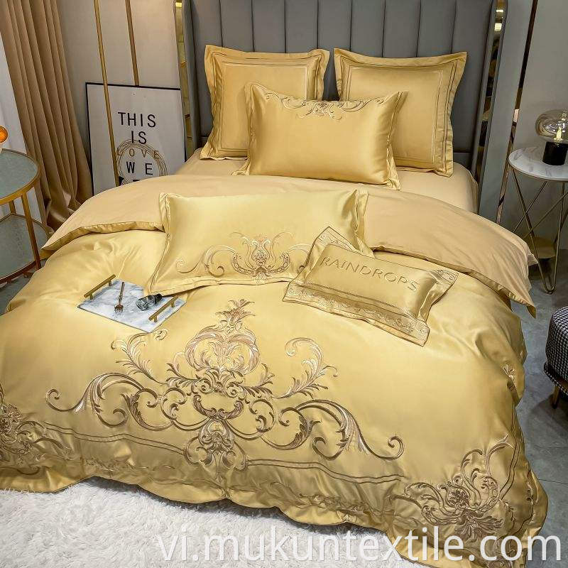  Cotton Embroidery Bedding Set